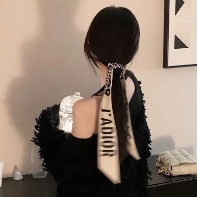 她不当女主很多年